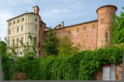 Il giardino e il Castello Beraudo di Pralormo, Piemonte.