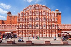 Il Hawa Mahal o Palazzo dei Venti, una delle attrazioni di Jaipur in India