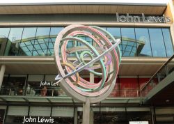 Il John Lewis Store al Westgate Shopping Centre di Oxford, Inghilterra. Il centro commerciale è stato rinnovato nel 2017 - © dagma / Shutterstock.com