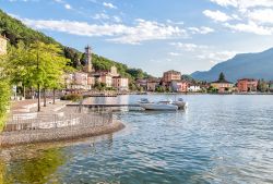 Il lago di Lugano a Porto Ceresio di Varese, in Lombardia