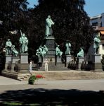 Il memoriale di Martin Lutero a Worms, Germania. ...