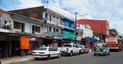 Il Mercado Municipal 4 nel centro di Asuncion, Paraguay. Si tratta di un popolare mercato di frutta, verdura e generi alimentari ma anche di street food con cucina nazionale e internazionale. ...