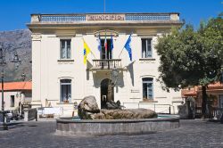 Il municipio di Maratea il borgo costiero della Basilicata