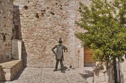 Il Museo del Ciarlatano nel centro di Cerreto di Spoleto in Umbria - © ArishG, CC BY-SA 4.0, Wikipedia