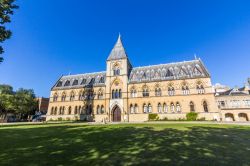 Il Museo dell'Università di Oxford (Inghilterra), noto anche come OUMNH, in Parks Road - © e X p o s e / Shutterstock.com