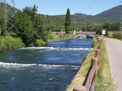 Il Naviglio Grande del Bresciano a Gavardo, con il ponte arco - © Moliva, CC BY-SA 3.0, Wikipedia