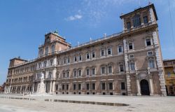 Il Palazzo Ducale di Modena, oggi sede dell’Accademia Militare
