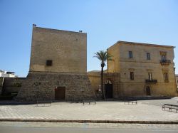 Il Palazzo marchesale in centro a Galatone nel Salento  - © Lupiae - CC BY-SA 3.0, Wikipedia