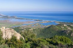 Il panorama dal Monte Liuru in Sardegna con vista sulla costa di Muravera