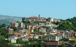 Il Panorama di Ponte in Campania, provincia di Benevento - © Adam91, CC BY-SA 3.0, Wikipedia