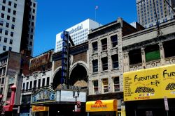 Il Paramount NEWARK movie theatre sulla Market Street, uno dei luoghi del film Joker - © LEE SNIDER PHOTO IMAGES / Shutterstock.com