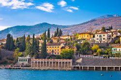 Il piccolo borgo di Ika, lungo la cosiddetta Riviera di Opatija. Siamo nel Golfoi del Quarnero, in Croazia.