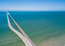 Il più lungo molo del mondo si trova a Progreso, Golfo del Messico: si snoda per ben 7 chilometri.
