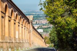 Il portico più lungo del mondo: Quello che collega il centro di Bologna con la Basilica di San Luca