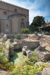 Il sito archeologico nei pressi della cattedrale di Messina, Sicilia.



