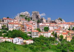 Il suggestivo  borgo di Pietrabbondante in Molise