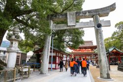 Il tempio di Dazaifu nei pressi di Fukuoka, Giappone. Dedicato alla divinità dell'apprendimento, questo santuario è popolare fra gli studenti che si preparano agli esami - Suchart ...