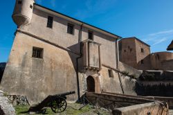 Ingresso a Castel San GIovanni, siamo a Finalborgo in Liguria