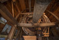 Interno del mulino a vento De Valk a Leiden, Olanda  - © Maria_Janus / Shutterstock.com