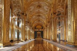 Interno del Palazzo del Cremlino di Mosca, Russia - Sono decorati con affreschi, sculture e arredi di grande pregio i saloni che compongono il palazzo del Cremlino, residenza ufficiale del presidente ...