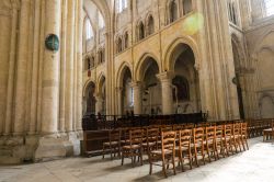 Interno della collegiata di Saint Quiriace a Provins (Ile-de-France)  - © Kritsana Laroque / Shutterstock.com