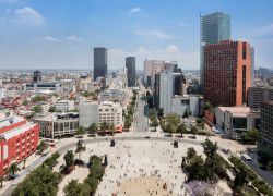 Vista aerea della città di Mexico City, la capitale del Messico una megalopoli di almeno 9 milioni di persone - © BondRocketImages / Shutterstock.com