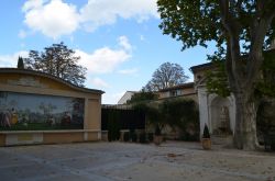 Jardin de Brancas: ci troviamo a sud di Carpentras, nel villaggio di Pernes-les-Fontaines