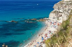 La bella spiaggia di baia Riaci a Santa Domenica di Ricadi, vicino a Capo Vaticano