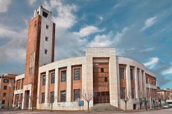 La Casa del Fascio a Predappio, monumento razionalista dell'Emilia-Romagna - © ermess / Shutterstock.com