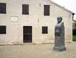 La casa natale di Giuseppe Verdi in frazione Roncole, nelle campagne di Busseto - © Steve Sidepiece / Shutterstock.com 