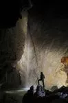 La cascata Pissai all'interno della grotta Rio Martino vicino a Crissolo in Piemonte