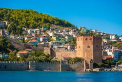 La celebre Kizil Kule (Red Tower) di Alanya nei pressi di Antalya, Turchia.
