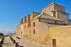 La chiesa di Nostra Signora dell'Assunzione a Osuna, Andalusia, Spagna. La costruzione di questo edificio di culto risale al XVI° secolo.

