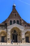 La chiesa di Saint Ayoul del 1048 a Provins, Francia. In corrispondenza dell'attuale edificio vennero trovati nel 996 i resti del santo a cui è stato dedicato l'edificio di culto. ...
