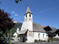 La chiesa di San Giacomo si trova in centro a Rablà in Alto Adige. E' la più antica del villaggio (15° secolo), è caratterizzata da una grande meridiana, mentre ...