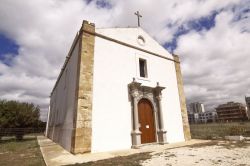 La chiesa di San Giovanni Battista nella città di Marsala, Sicilia. Venne costruita nel 1555 dai gesuiti sul Capo Boeo nei pressi della costa.
