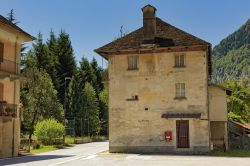 La Chiesa di San Rocco di Premia in Piemonte - © FEDELE FERRARA / Shutterstock.com