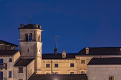 La chiesa di San Rocco nel centro storico di Pescantina in Veneto. L'edificio religioso risale al XV° secolo: situato al centro del paese, ospita al suo interno un altare in marmo con ...