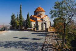 La chiesa di Tutti i Santi a Stavrovouni nei pressi di Larnaka, isola di Cipro.

