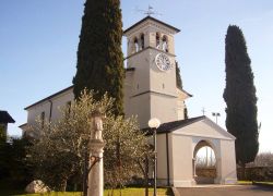 La chiesa parrocchiale di Crauglio, frazione di San VIto al Torre di Udine - © Francesco Zocchi - CC BY-SA 4.0, Wikipedia