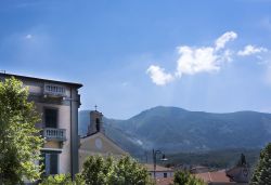 La città di Lagonegro in Basilicata, ai piedi del Monte Sirino