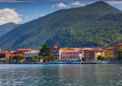 la cittadina di Clusane, sul Lago d'Iseo in Lombardia