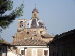 La Collegiata di San Pietro Apostolo, la chiesa principale di Monte San Vito nelle Marche  - © Parsifall - CC BY-SA 3.0, Wikipedia