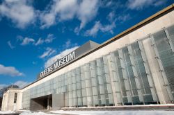 La facciata del Queens Museum al Flushing Meadows Park di New York, USA, fotografata in inverno. © Julienne Schaer / NYC & Company, Inc.