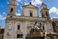 La facciata della Cattedrale di Caltanissetta, intitolata a Santa Maria La Nova. Siamo in Sicilia - © Victor Picciuca / Shutterstock.com