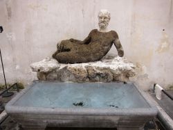 La fontana del Babuino a Roma - © simona flamigni / Shutterstock.com