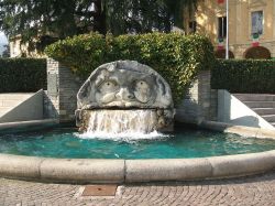 La fontana del Mascherone a Giaveno in Piemonte- © Helenkeit, CC BY 3.0, Wikipedia