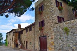 La fortificazione di Gabbiano a San Casciano in Val di Pesa, provincia di Firenze (Toscana). Esternamente si presenta come un blocco quadrangolare con 4 torri cilindriche agli angoli - © ...