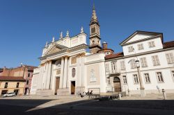 La maestosa cattedrale di Alessandria, Piemonte. ...