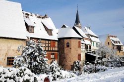 La magia di Bergheim in inverno dopo una nevicata in Alsazia - © Ufficio turismo pays de Ribeauville et Riquewihr